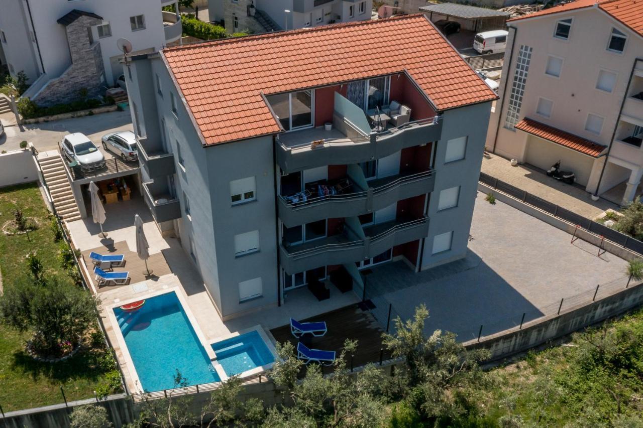 Apartments Karlo Подстрана Екстериор снимка