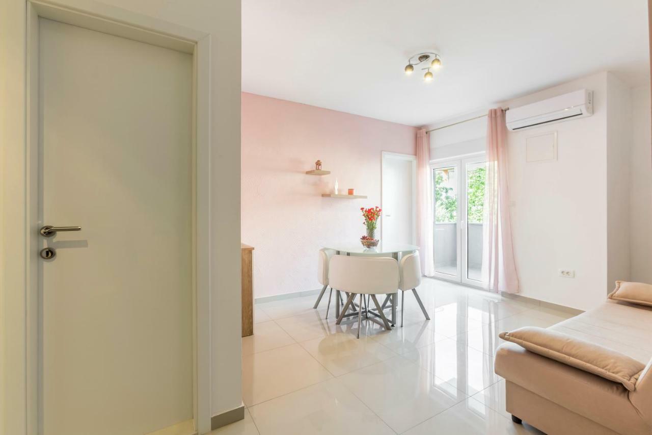 Apartments Karlo Подстрана Екстериор снимка