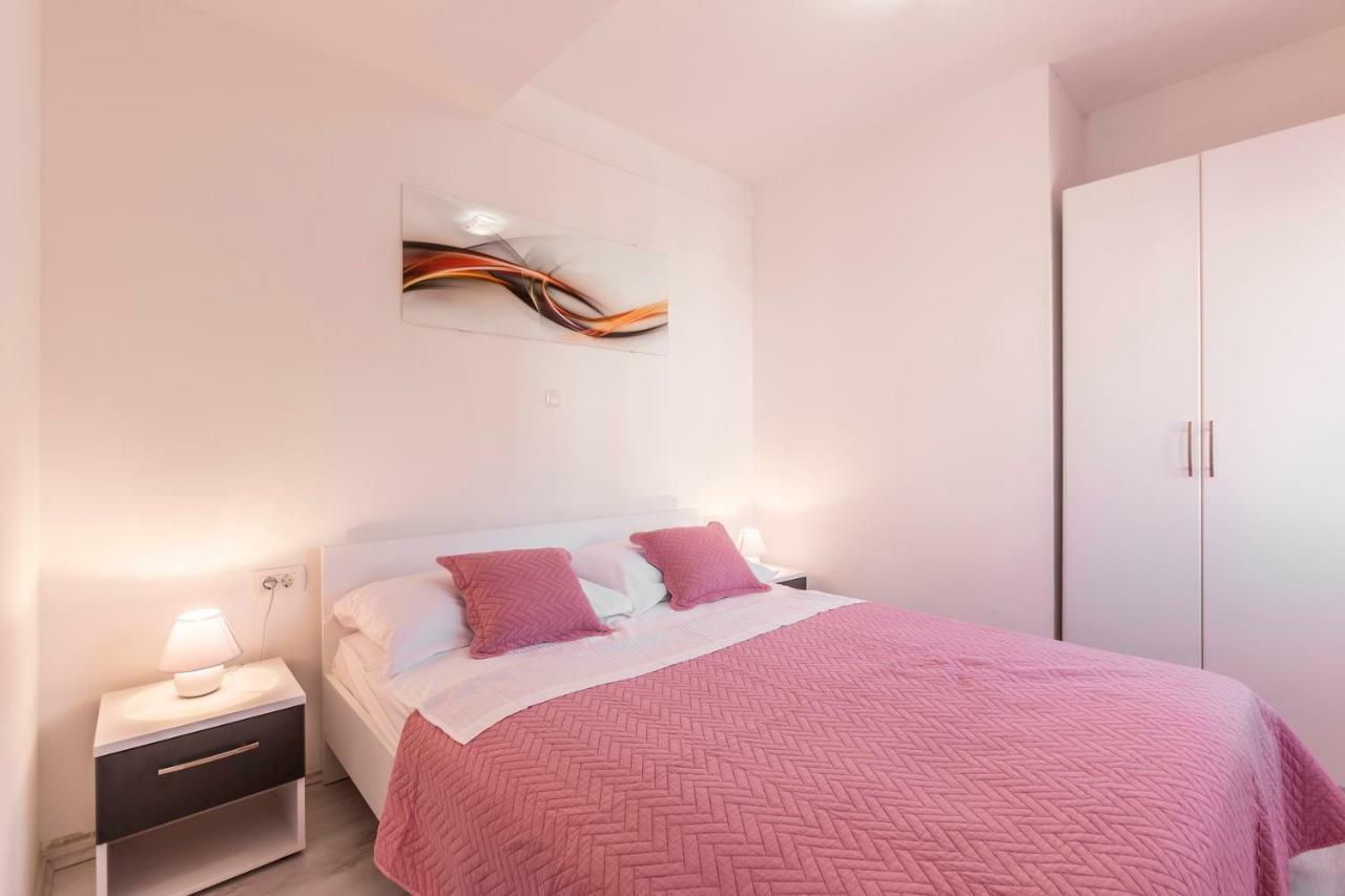 Apartments Karlo Подстрана Екстериор снимка