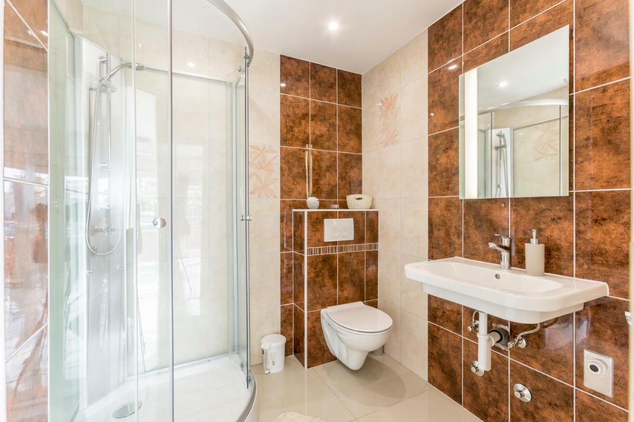 Apartments Karlo Подстрана Екстериор снимка