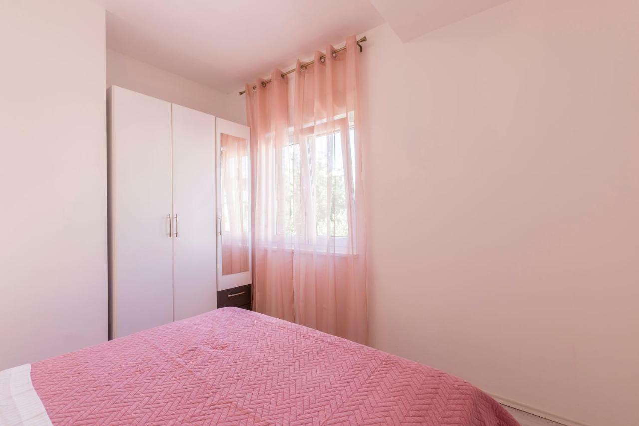 Apartments Karlo Подстрана Екстериор снимка