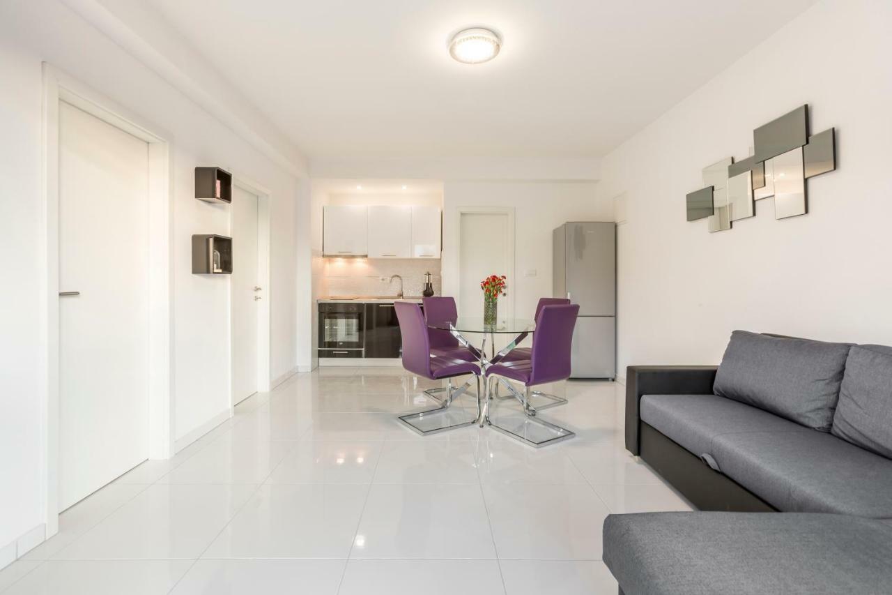 Apartments Karlo Подстрана Екстериор снимка
