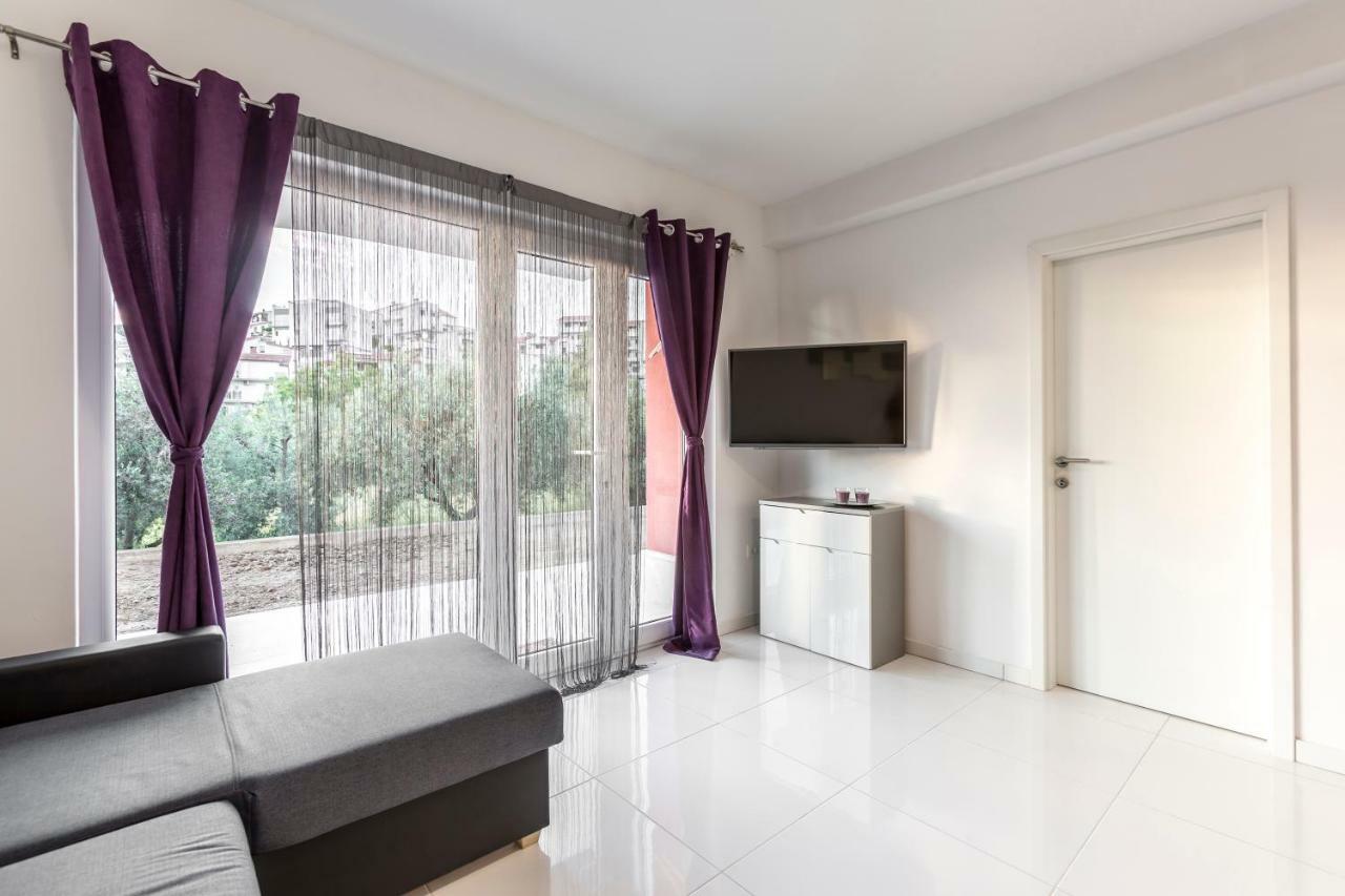 Apartments Karlo Подстрана Екстериор снимка
