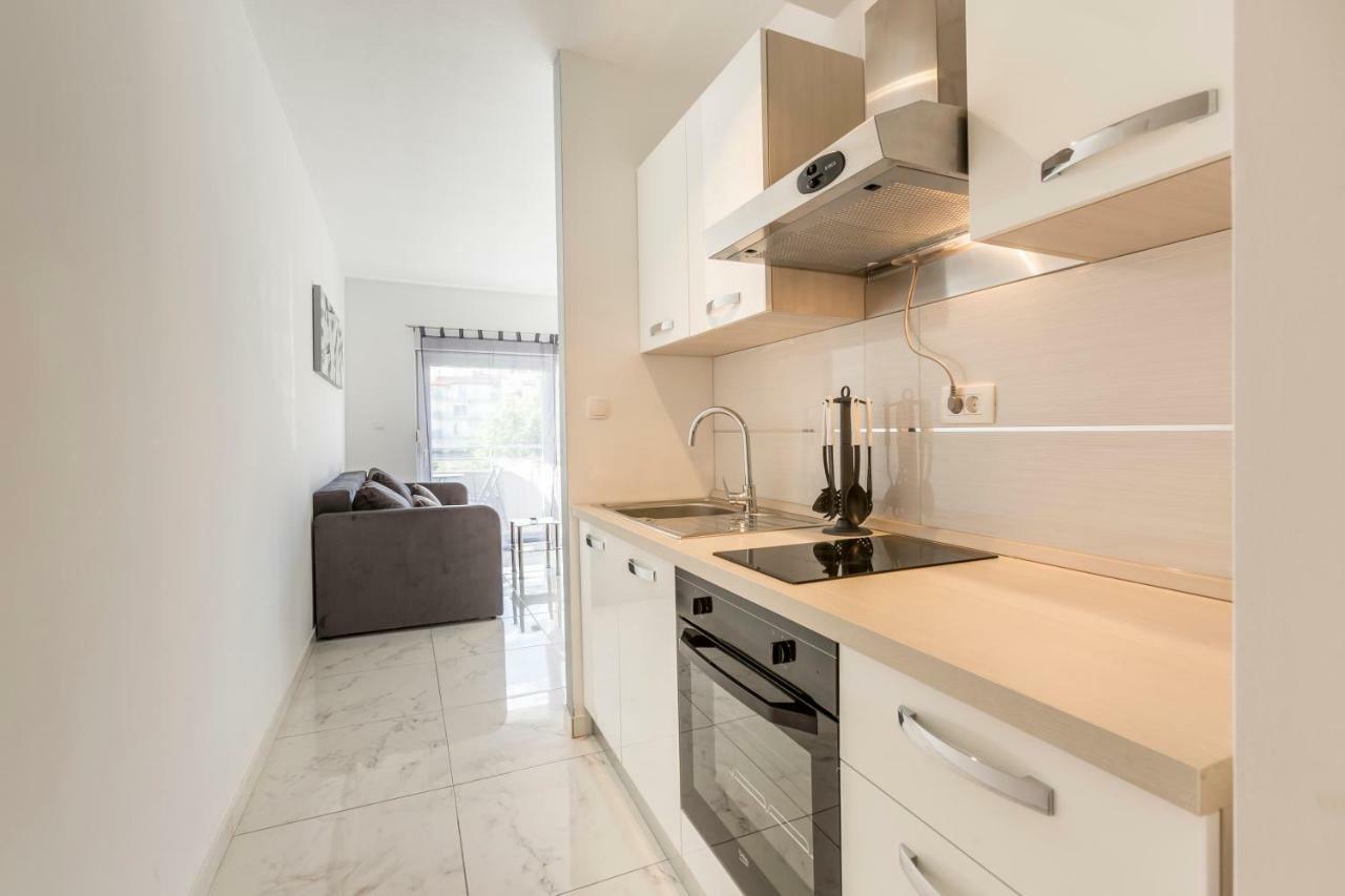 Apartments Karlo Подстрана Екстериор снимка