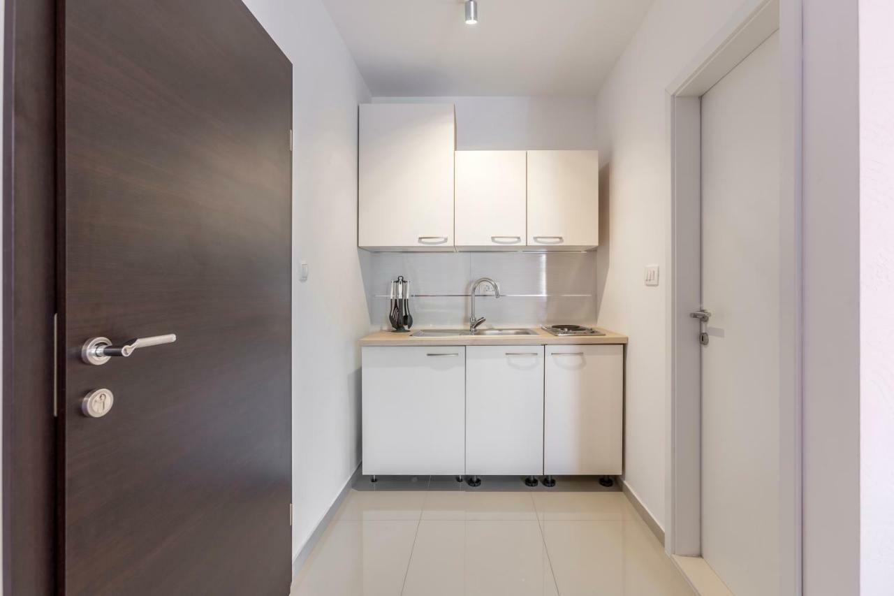 Apartments Karlo Подстрана Екстериор снимка
