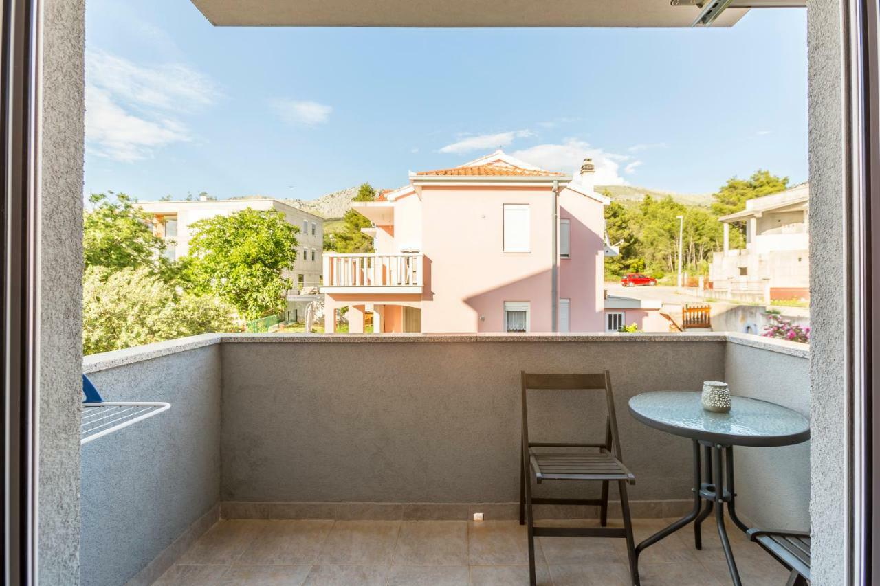 Apartments Karlo Подстрана Екстериор снимка