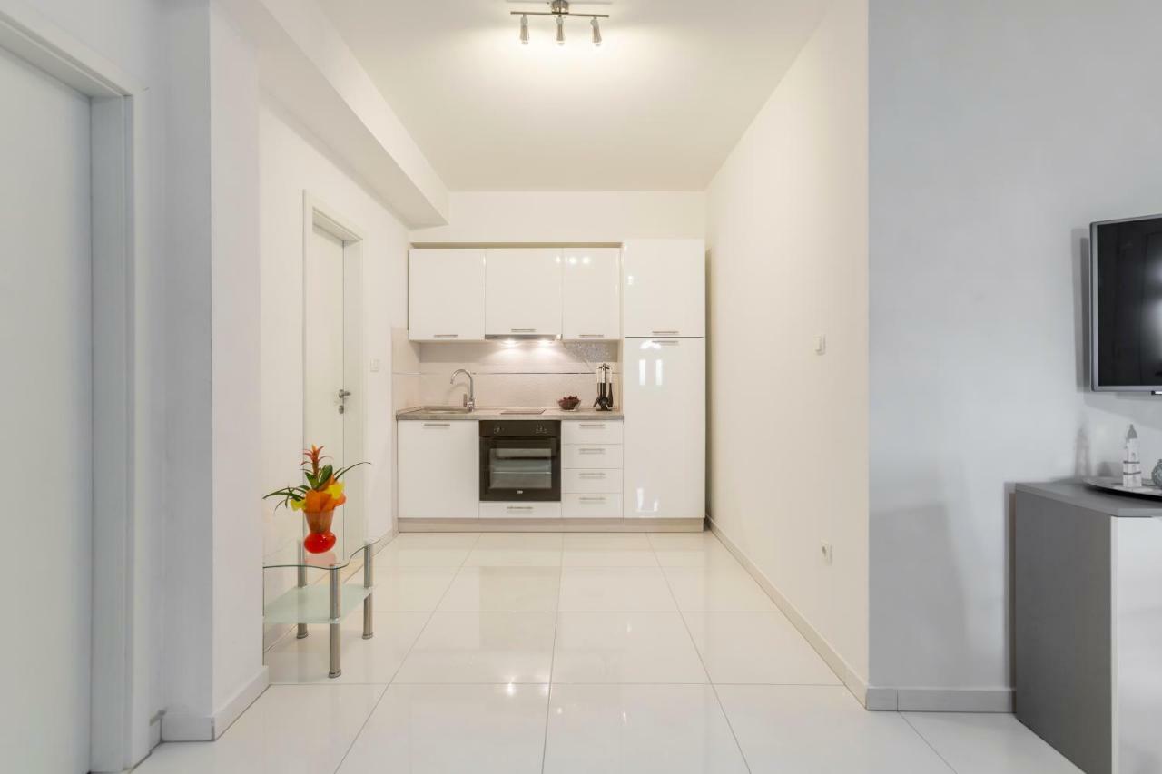 Apartments Karlo Подстрана Екстериор снимка