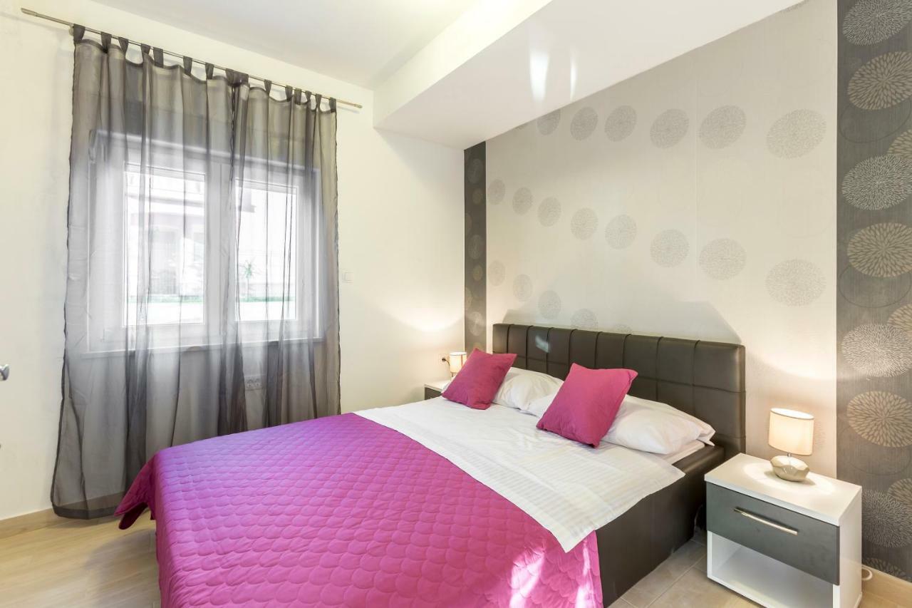 Apartments Karlo Подстрана Екстериор снимка