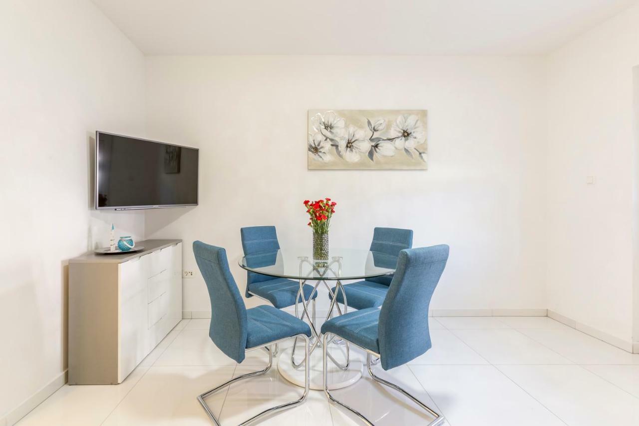 Apartments Karlo Подстрана Екстериор снимка