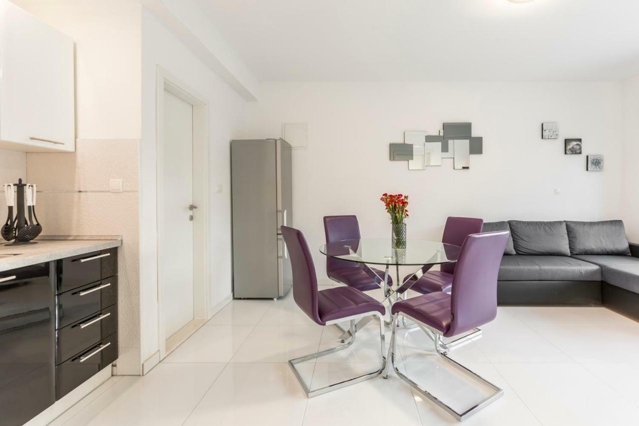 Apartments Karlo Подстрана Екстериор снимка
